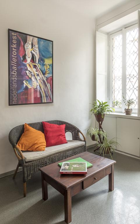 Apartamento Typical Milanese Flat Exterior foto